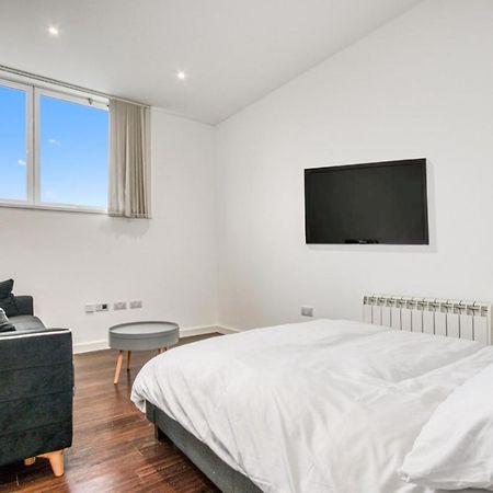 런던 Stylish Studio By Heathrow Airport 아파트 외부 사진